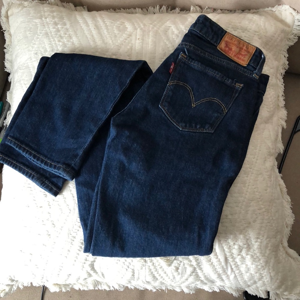 Dark wash Levi’s